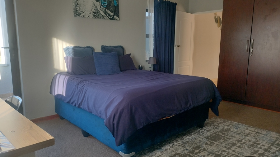 To Let 4 Bedroom Property for Rent in Safari Gardens North West